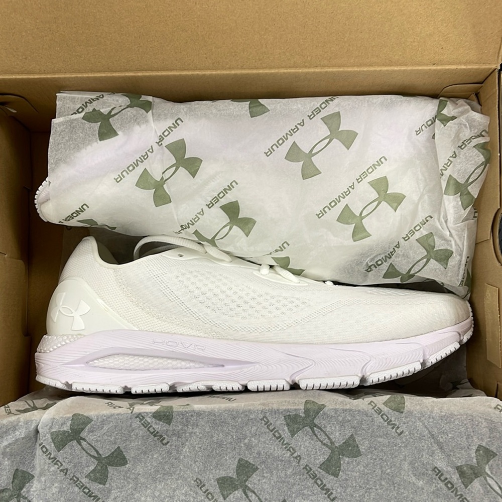 Under Armour UA HOVR Sonic 5 Men’s Running Shoe. Size 12.5.